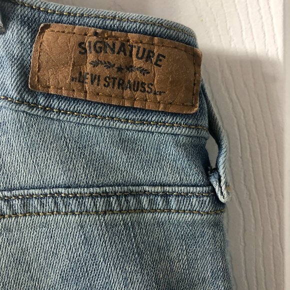 Signature by LEVI STRAUSS | flattering high-rise ankle skinny jeans raw hem - Picture 7 of 9